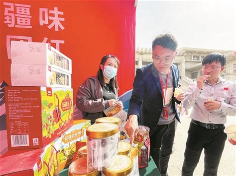 百余名文旅行业代表齐聚三师图木舒克市 首页滚动专题 胡杨网2023 兵团胡杨网 新疆兵团新闻门户