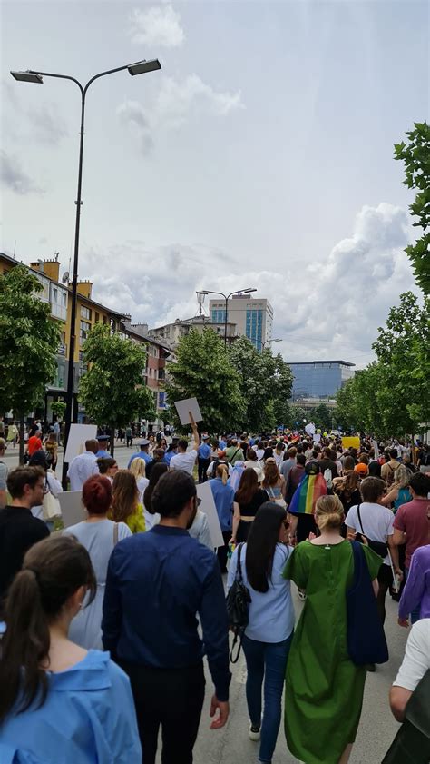 Kurti Nuk Mori Pjesë Në Paradë Po Kjo Ministre E Qeverisë Së Tij Po