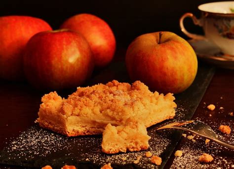 Apple Crumble: A Delicious way to Use Up Those Apples! - Best Recipes ...