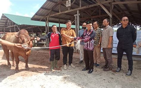 Keluarga Besar H Abdul Rasyid AS Dan Hj Nuriyah Kembali Salurkan