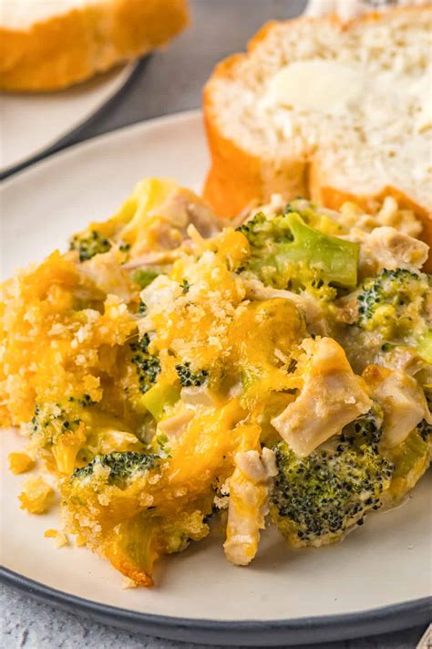 Cheesy Chicken Divan Casserole Simple And Easy To Do