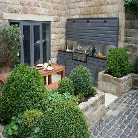 Urban Courtyard For Entertaining Bestall And Co Landscape Design Ltd