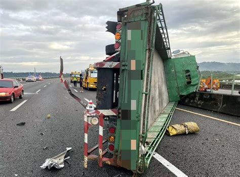 國3南投段車禍衍生火燒車釀2傷 臺灣導報