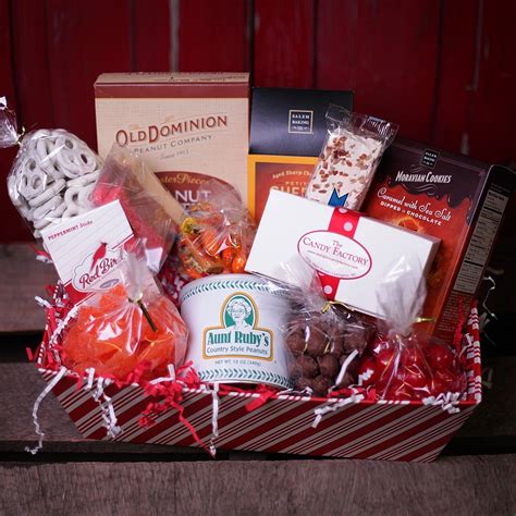 Gift Basket – Large Sized :: The Candy Factory