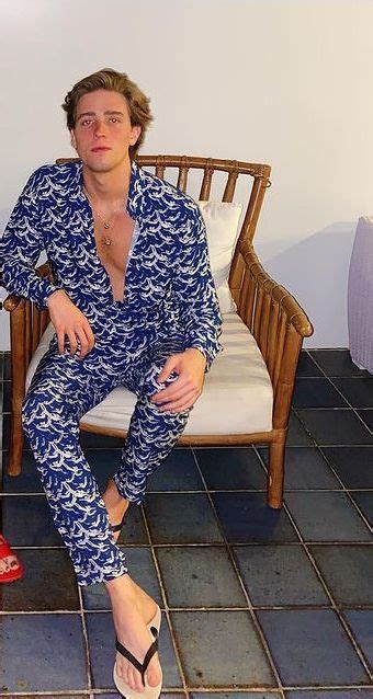 Pin de Rodrigo Alves em Zi Brand | Moda masculina dicas, Moda masculina ...