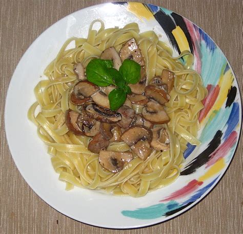 Spaghetti mit Champignon Sahne Soße von karaburun Chefkoch de