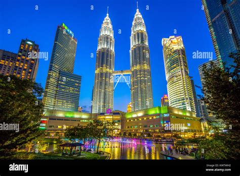 Vue klcc Banque de photographies et dimages à haute résolution Alamy