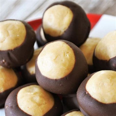 Buckeyes A Quick And Easy No Bake Chocolate Peanut Butter Buckeye