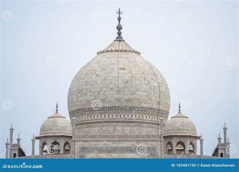 Close Up Taj Mahal Dome, Agra, India Stock Photo - Image of mausoleum ...