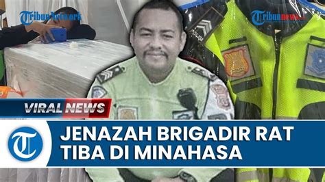 Tangis Keluarga Saat Jenazah Polisi Manado Brigadir Ridhal Tiba Di