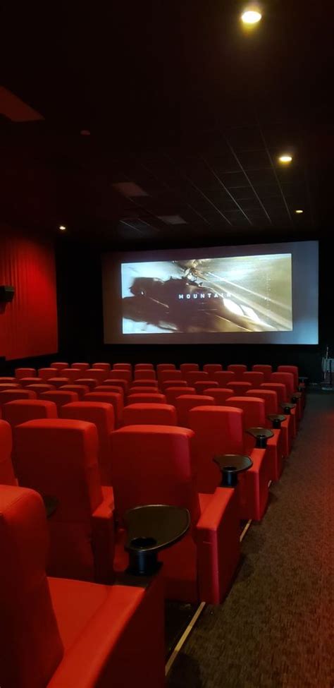 PEARLAND PREMIERE CINEMA 6 - 11 Photos & 33 Reviews - 5050 Broadway St, Pearland, Texas - Cinema ...