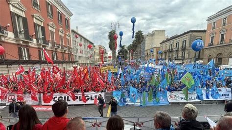 Sindacati Contro L Autonomia Differenziata Cgil E Uil In Piazza A Bari