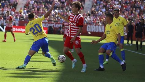 Girona FC Cádiz CF Resultado resumen y goles Estadio Deportivo