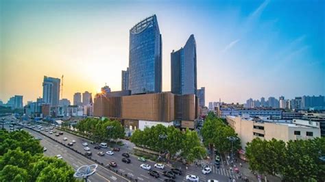 联动国家级步行街 合肥银泰中心“国际范儿”再升级__财经头条