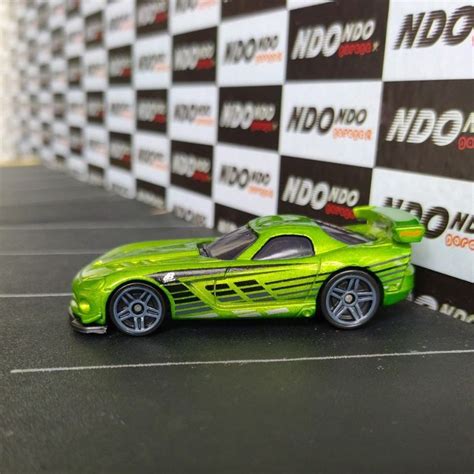 Jual Hot Wheels Dodge Viper Srt Acr Green New Loose Giftpack Nightburnerz Shopee Indonesia