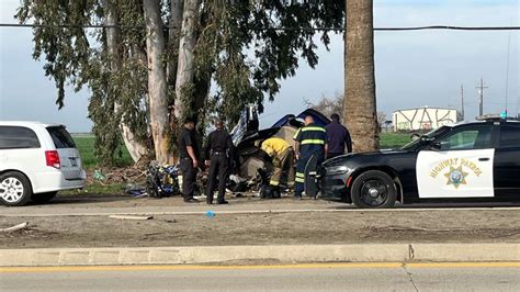 3 people killed in violent solo-car crash south of Bakersfield