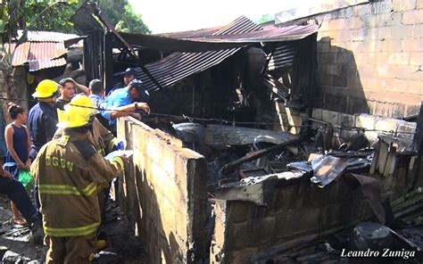 Incendio Reduce A Cenizas Vivienda En Reparto Schick