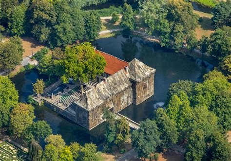 Luftaufnahme Herne Wassergraben Mit Wasserschloss Schloss Str Nkede