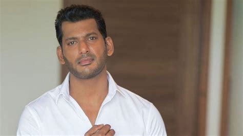 Tamil actor Vishal visits orphanage run by late Kannada actor Puneeth ...