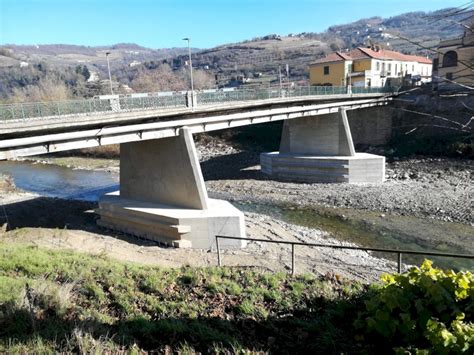 Lavori Di Consolidamento Del Ponte Sul Fiume Bormida A Cortemilia