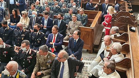 San Matteo Messa Pontificale Al Duomo Presente Anche La Salernitana