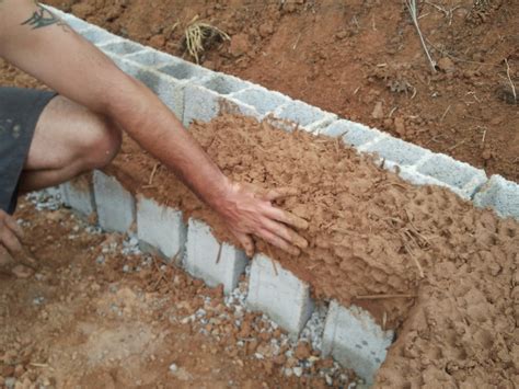 Casa de Cob Bioconstrução Construindo Barro Mais barro