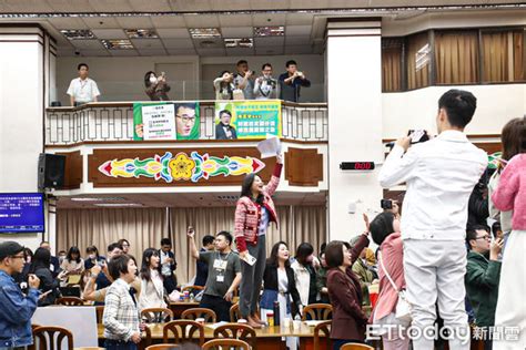 財劃法全武行 藍營「撂人」多位助理攻擊綠委畫面全曝光 Ettoday政治新聞 Ettoday新聞雲