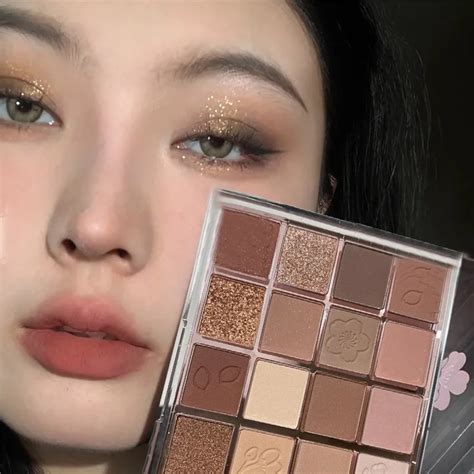 Nude Earth Color Eyeshadow Palette Colors Glitter Matte Shiny