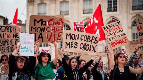 Mobilisation Pour Le Droit L Avortement Une Trentaine De