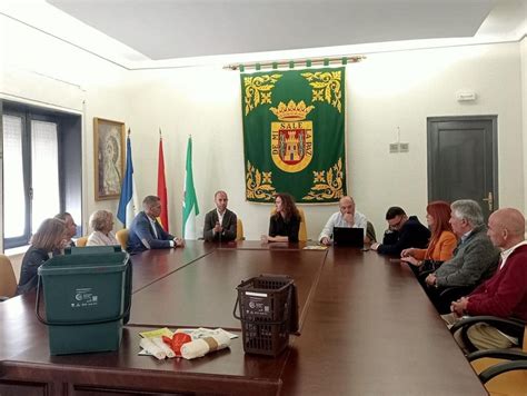 Ayuntamientos De Granada Visitan La Sierra Para Conocer El Sistema De