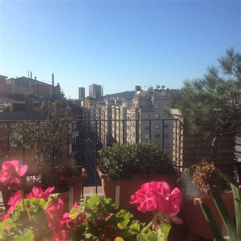 Plaza De La Torre Sarrià Sant Gervasi Barcelona Catalunya