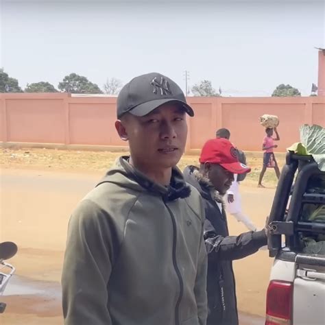 Quang Linh Vlog B O Tin Vui T Ch U Phi Sau Khi Th Y Ti N K T Th C Nhi M K T I Vi T Nam Hot