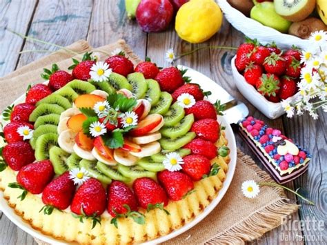 Crostata Morbida Alla Frutta Con Crema Pasticcera