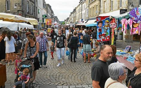 Braderie Les touristes au rendez vous Le Télégramme