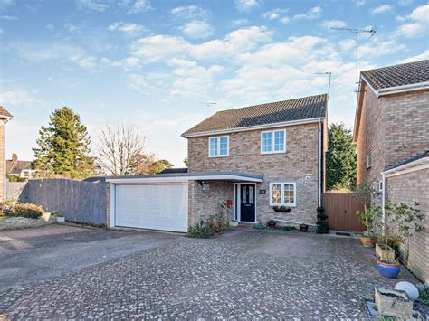 4 Bed Detached House For Sale In Albany Road West Bergholt Colchester