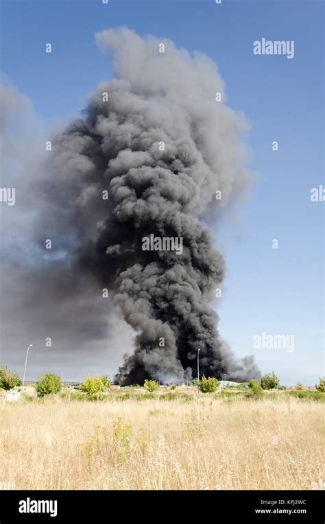 Large Column Of Smoke Stock Photo Alamy