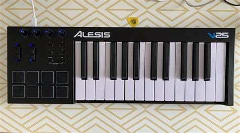 V25 - Alesis V25 - Audiofanzine