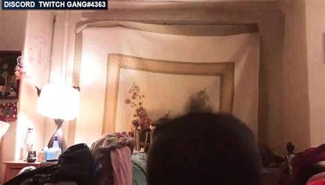 Twitch Streamer Flashing Her Tits Pussy On Stream Accidental Nip Slips Sexy Gamer Girls Set