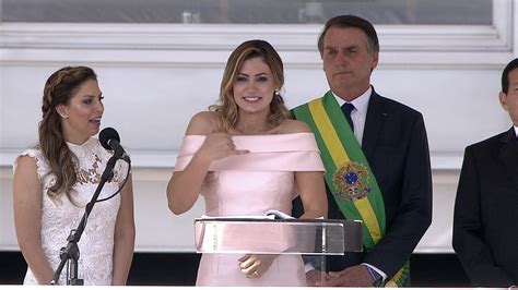 Michelle Bolsonaro Faz Discurso Em Libras Na Posse De Bolsonaro