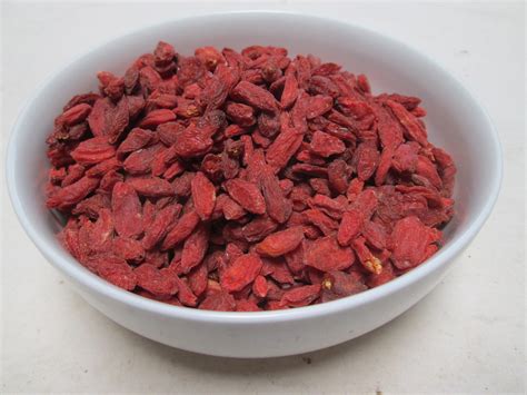 Wholesale Natural Dried Goji Berries, 10 lb/case — GREEN BULK