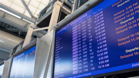Air traffic controller shortage causing flight delays at Newark airport ...