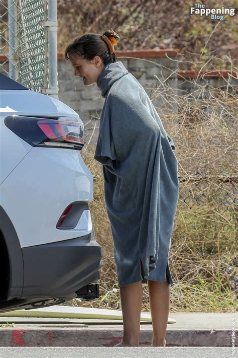 Leighton Meester Nude OnlyFans Leaks Fappening FappeningBook