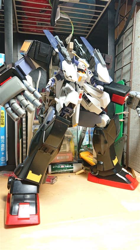 ปักพินโดย Chris Mitchell ใน Custom Gundam Builds | คอนเซ็ปอาร์ท, ศิลปะ