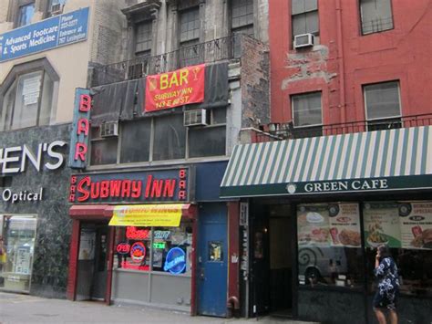 A walking guide to the best of East 60th Street New York today 10