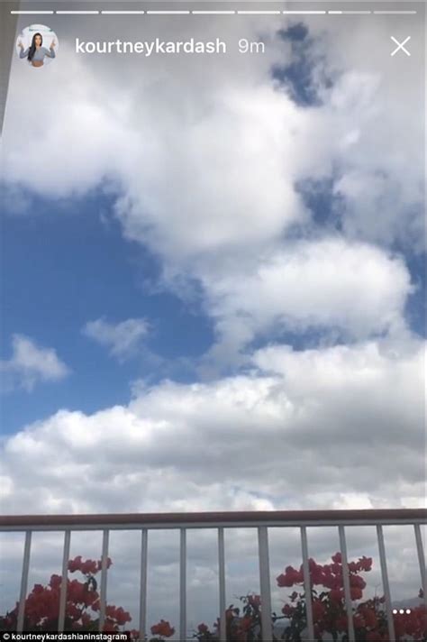 Kourtney Kardashian Shows Off Her Derriere In Tiny Bikini Daily Mail Online