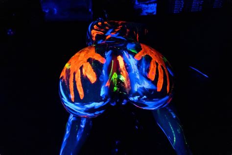Blacklight Booty ðŸðŸðŸ Porn Pic