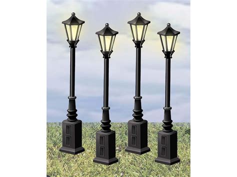 Scale Street Lamps