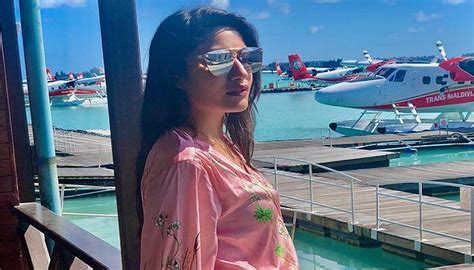 तरक महत फम सवट च बलड अदज surabhi chandan hot look get viral on social media