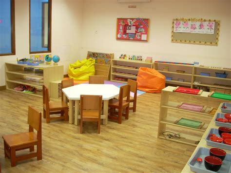 modern montessori international montessori classroom