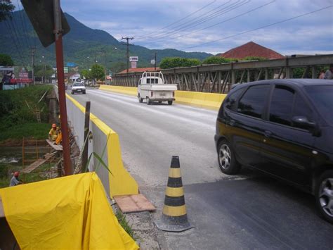 Dnit Libera Tr Fego Da Ponte Sobre O Rio Itapocuzinho Em Santa Catarina